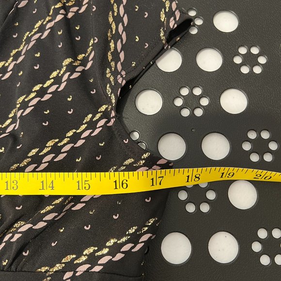 Ally B. Surplice Attached Necklace Large Top Short Sleeve Chain Design Y2K - Picture 11 of 12